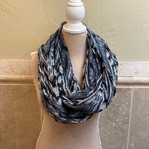 GRAY Saks Fifth Ave Infinity Scarf